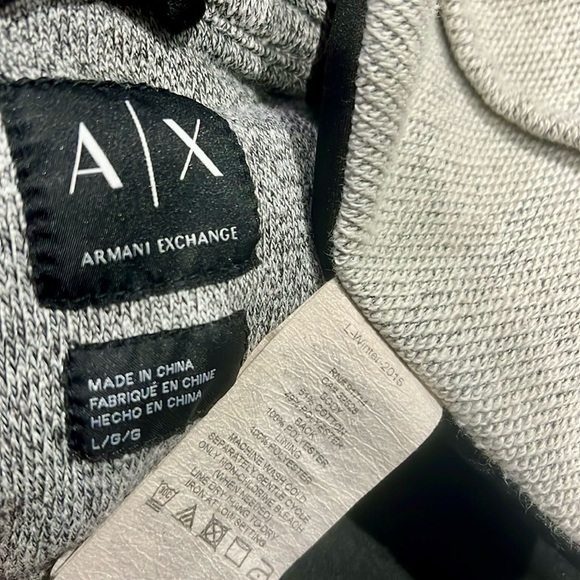 Armani Exchange Jacket. Large 
Zipper is broken - Picture 9 of 9